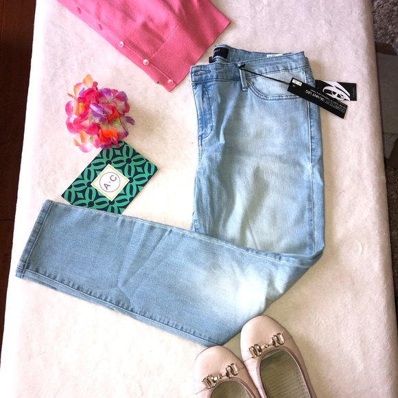Nine West Denim - NWT Nine West Cigarette jeans light blue 12